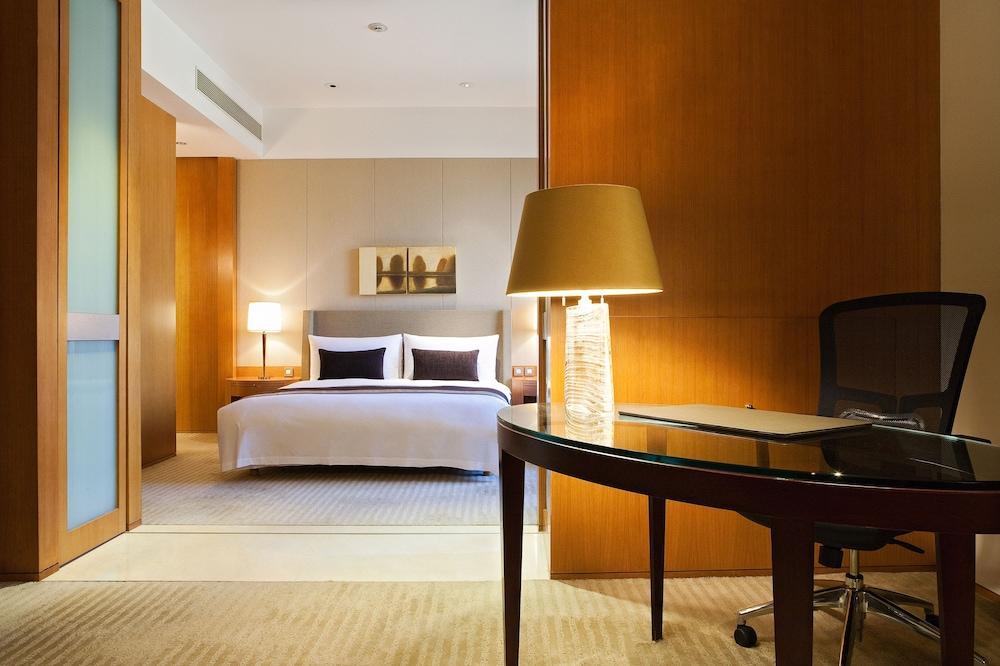Ambassador Hotel Hsinchu Eksteriør billede A suite at the hotel