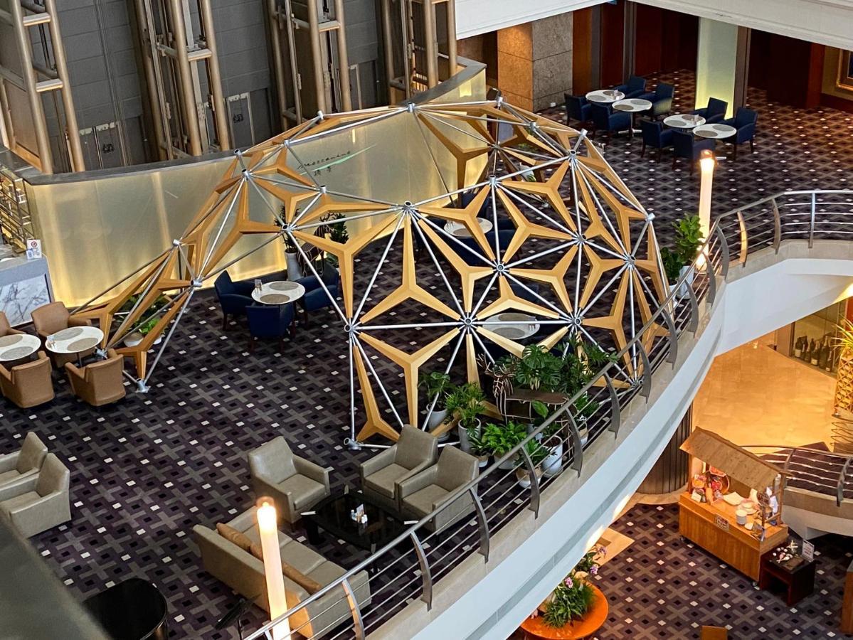 Ambassador Hotel Hsinchu Eksteriør billede The Star Lounge at Sydney Airport