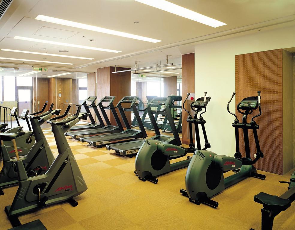 Ambassador Hotel Hsinchu Eksteriør billede A gym